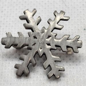 Vintage AJR Co. Pewter Snowflake Brooch